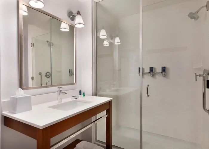 Four Points By Sheraton Medical Center